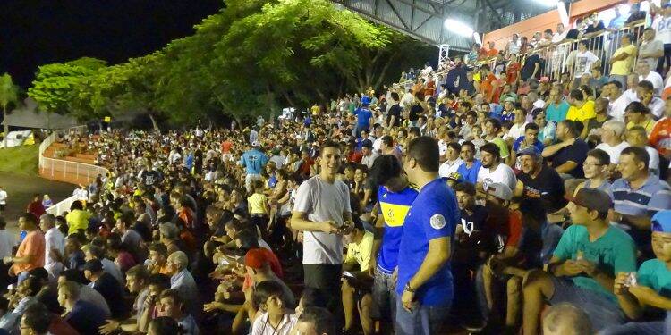 Foz FC define preço de ingressos para jogos no ABC