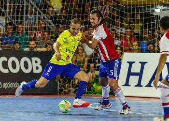 Brasil goleia o Paraguai em amistoso para o Grand Prix