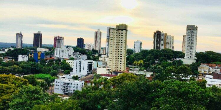 Foz é o quinto município do Paraná com maior volume de ICMS