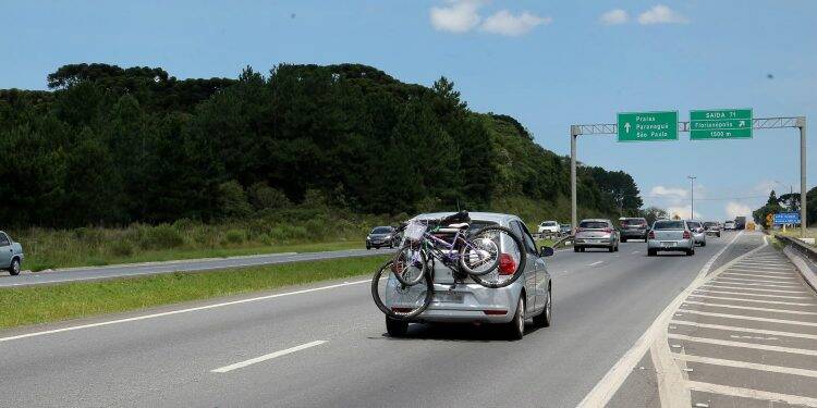 Saiba como transportar bicicletas e evite multas