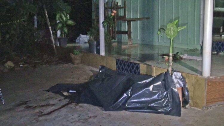 Homem mata o irmão e a namorada à facadas