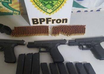 Mulher é presa com três pistolas em ônibus intermunicipal