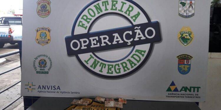 Moto-taxista é abordado com R$ 45 mil na Ponte da Amizade