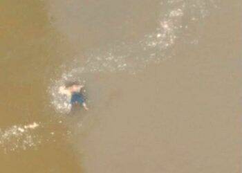 Corpo foi visto boiando em baixo da Ponte da Amizade