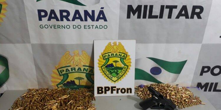 Mulher é presa tentando levar arma e munições de Foz à Ribeirão Preto