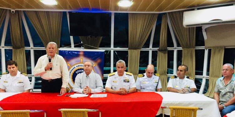 Equipe do Contraponto participa de solenidade dos Amigos da Marinha