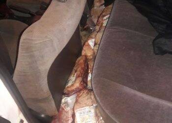 Veículo carregado com carne bovina é apreendido na Ponte da Amizade