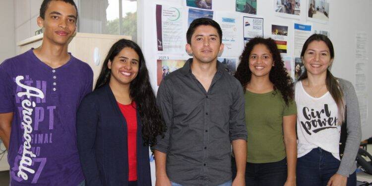 Unila e Polícia Federal realizam mutirão de documentos para estudantes estrangeiros