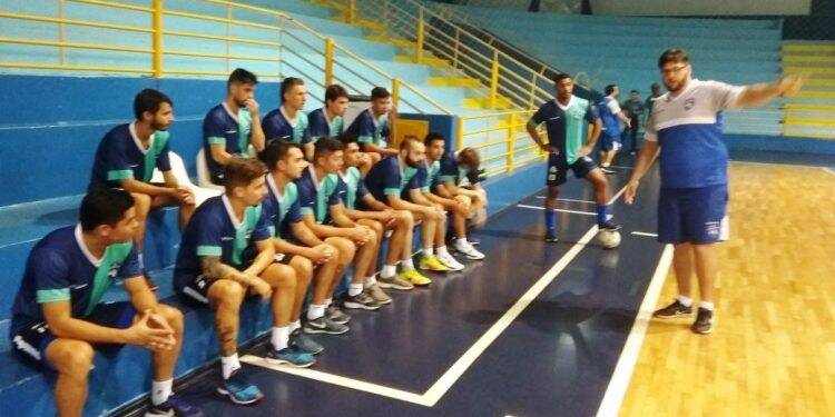 Treino físico é o foco no Foz Cataratas Futsal