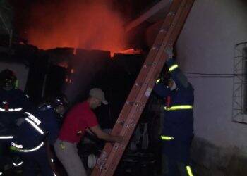 Casas pegam fogo no Bairro Morumbi