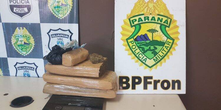Menor é flagrado levando maconha de Foz à Camboriú