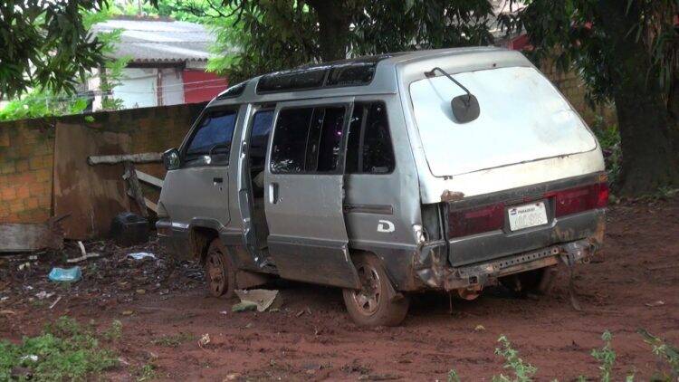 Rocam encontra esconderijo de pneus contrabandeados