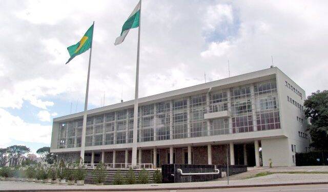 Governo do estado emite nota sobre operação da PF no Palácio Iguaçu