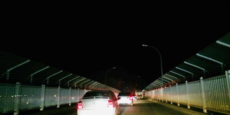 Escuridão na Ponte Internacional da Amizade