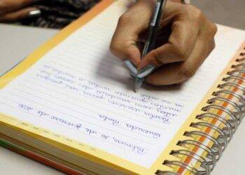 Correios promove concurso de redação de cartas