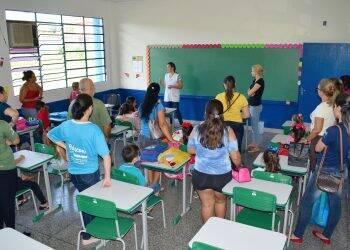 Alunos voltam às aulas nas escolas Padre Luiggi e Getúlio vargas