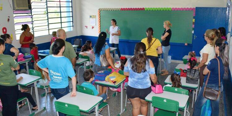 Alunos voltam às aulas nas escolas Padre Luiggi e Getúlio vargas