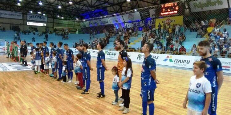 Foz Cataratas vence na estreia da série ouro