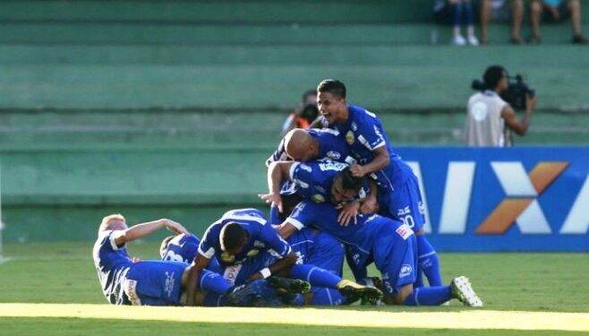 Foz FC coloca o Coxa na roda em vitória maiúscula