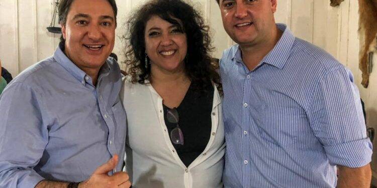 Giacobo oficializa apoio do PR à Ratinho Junior na disputa pelo governo do Paraná