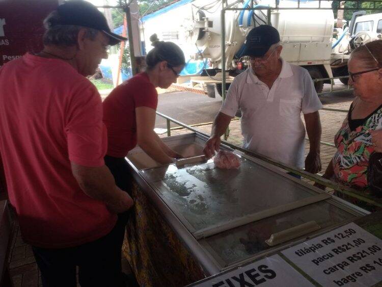 Começa a 14° Feira do Peixe Vivo