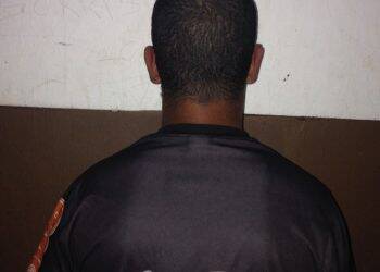 GDE prende suspeito com colete balístico e apreende veículo com placa clonada