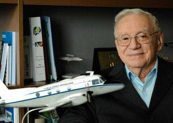 Fundador da Embraer irá palestrar em Foz do Iguaçu