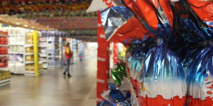 Preços dos ovos de Páscoa variam em até 86% nos supermercados de Foz do Iguaçu