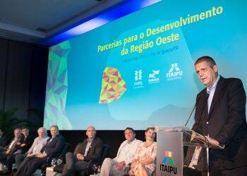 Vianna se despede de Itaipu e anuncia investimento de R$ 400 milhões