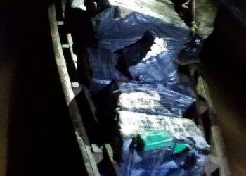 Polícia Federal apreende drogas em barco que vinha do Paraguai