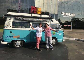 A bordo da Bela Blue, venezuelanas vão percorrer 10 países da América do Sul