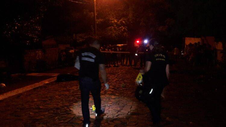 Atirador mata rapaz e fere adolescente no Cidade Nova