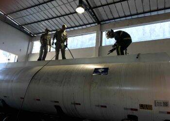 Motorista é preso com com quase duas toneladas de cocaína em caminhão