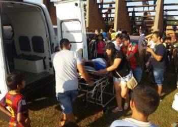 Arquibancada cai e fere um homem durante jogo da Copa do Paraguai, em Cidade do Leste