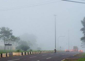 Dia começa com neblina na fronteira