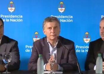 Macri pede que setor de migração agilize entrada de turistas brasileiros na Argentina