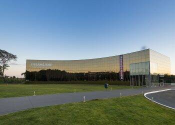 Dreamland Foz e SindTaxi lançam campanha “Vou de Táxi”