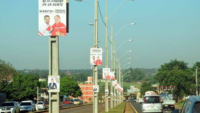 Avenidas de Cidade do Leste estão tomadas por propaganda eleitoral
