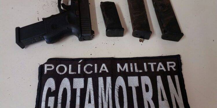 Arma furtada de delegado de PF é recuperada pela Polícia Militar