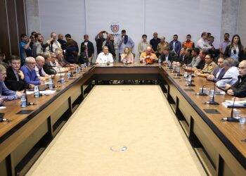 Paraná reduz e congela base de cálculo do ICMS do diesel