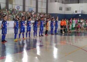 Torcida chateada com resultados do Foz Cataratas Futsal