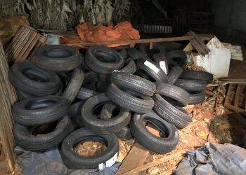 Polícia recupera parte dos pneus roubados do pátio de máquinas da prefeitura