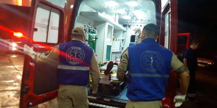 Vigia de shopping foi esfaqueado ao voltar para casa