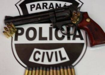 Homem é preso em flagrante com arma de fogo