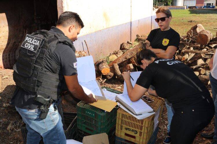 Polícia de Foz do Iguaçu realiza incineração de drogas