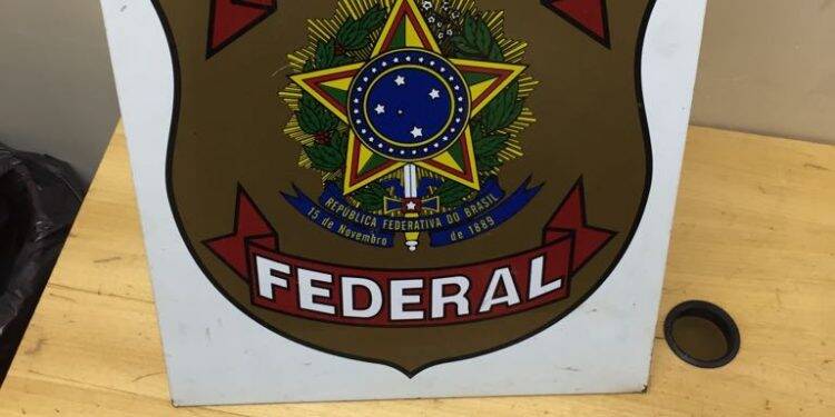 Argentinas são presas por repassar dólares falsos