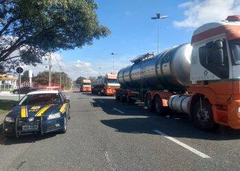 Governadora confirma liberação do trânsito de combustíveis no Paraná