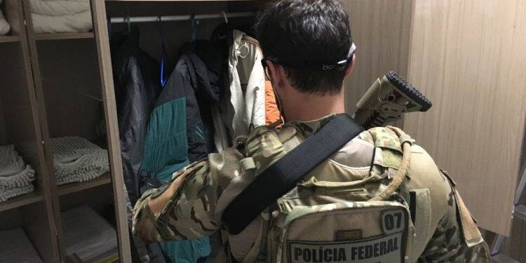 Polícia Federal deflagra operação contra crimes na internet