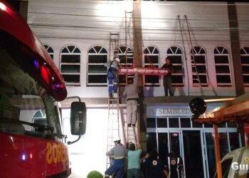 Morre rapaz eletrocutado enquanto trabalhava na manutenção de igreja em SMI