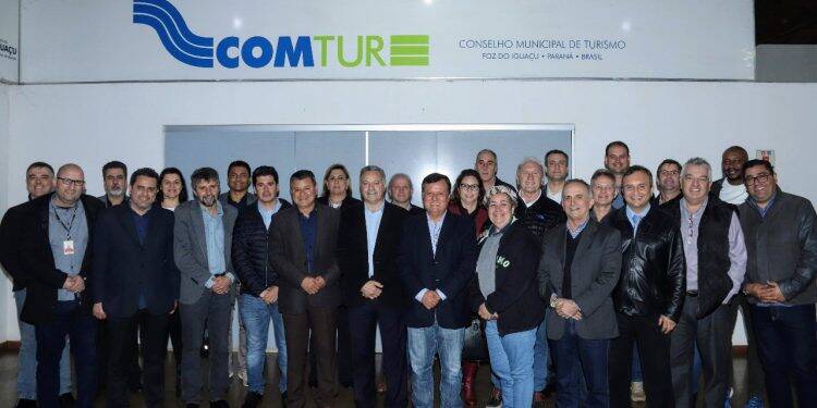 Carlos Silva é novo presidente do Comtur em Foz do Iguaçu